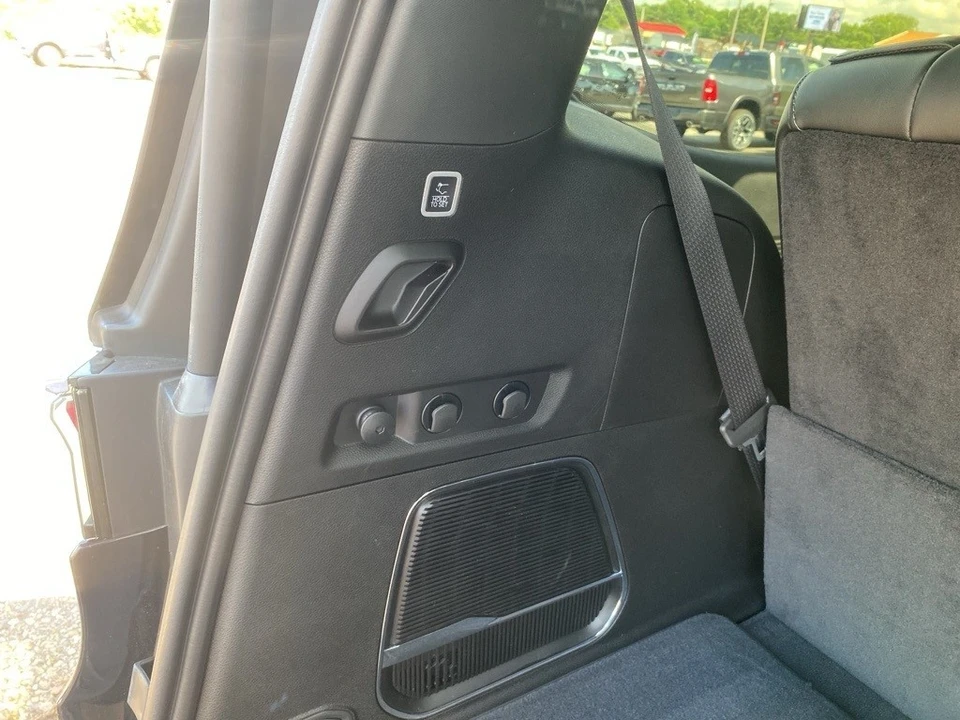 2025 Jeep WS Wagoneer - Image 11 of 12