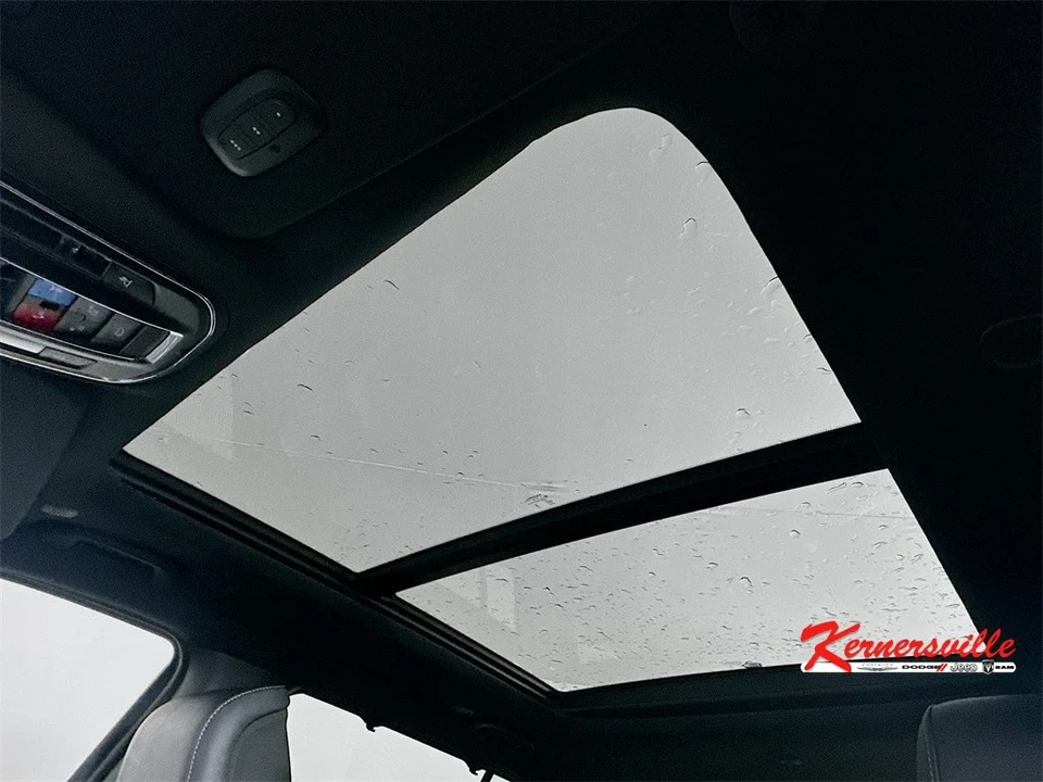 2025 Jeep WS Wagoneer - Image 14 of 21