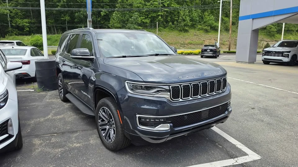 2025 Jeep WS Wagoneer - Image 3 of 9