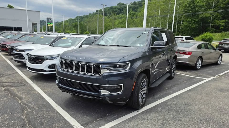 2025 Jeep WS Wagoneer - Image 2 of 9