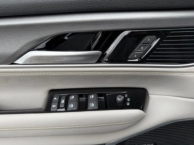 2025 Jeep WS Wagoneer - Image 12 of 12