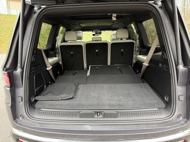 2025 Jeep WS Wagoneer - Image 19 of 21