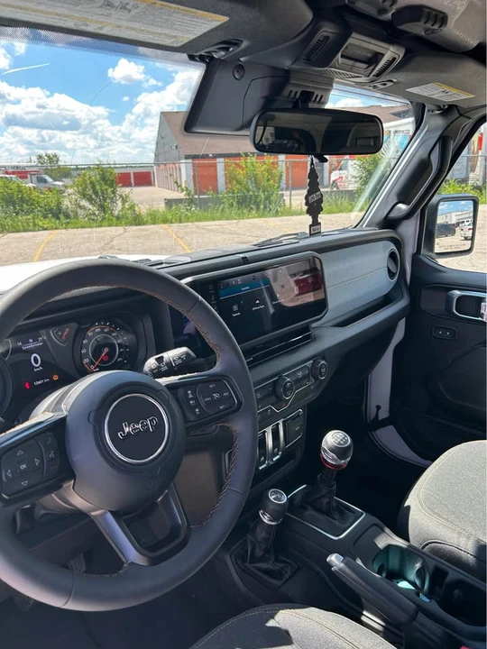 2025 Jeep JL Wrangler - Image 8 of 11