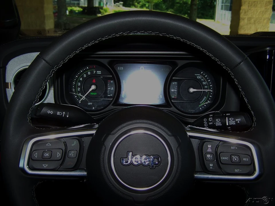 2025 Jeep - Image 9 of 24