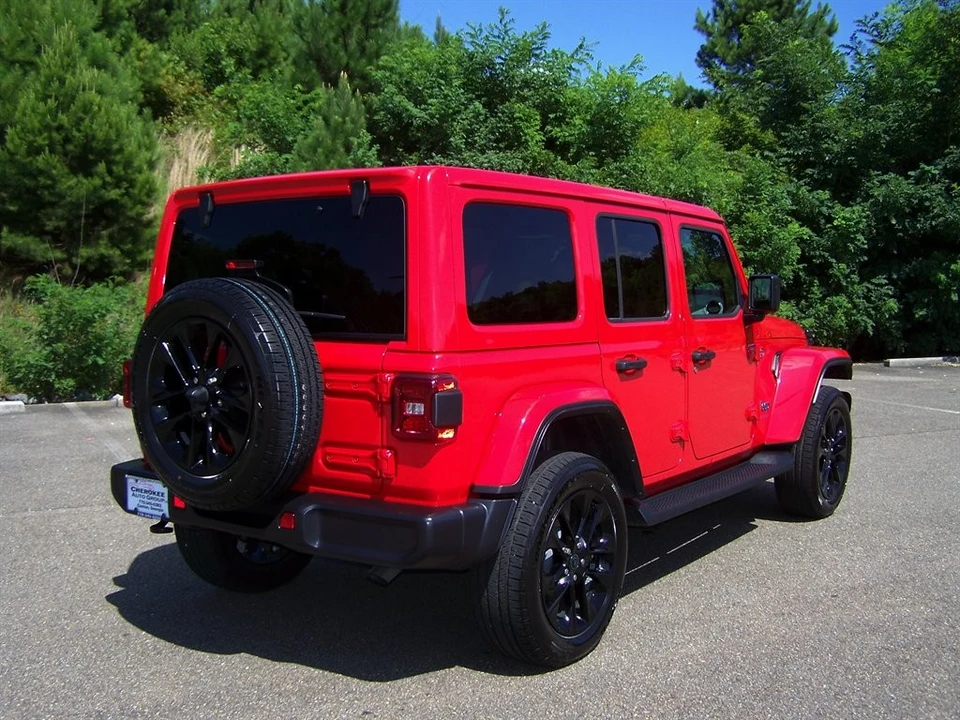 2025 Jeep JL Wrangler - Image 4 of 31