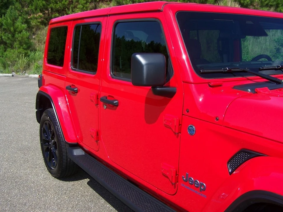 2025 Jeep JL Wrangler - Image 28 of 31