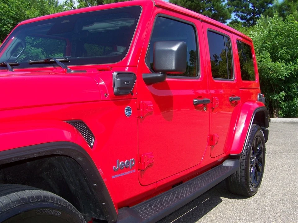 2025 Jeep JL Wrangler - Image 16 of 31