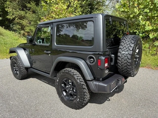 2025 Jeep JL Wrangler - Image 9 of 21