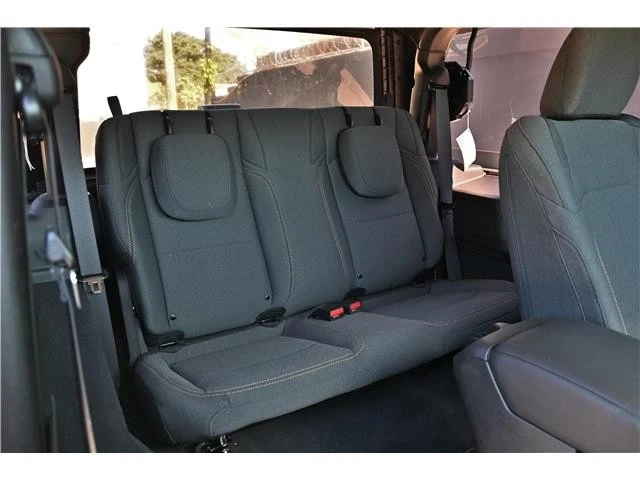 2025 Jeep JL Wrangler - Image 14 of 17