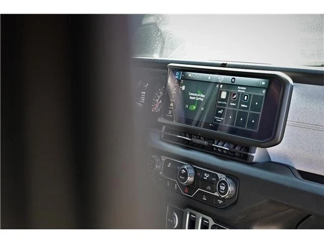 2025 Jeep JL Wrangler - Image 10 of 17
