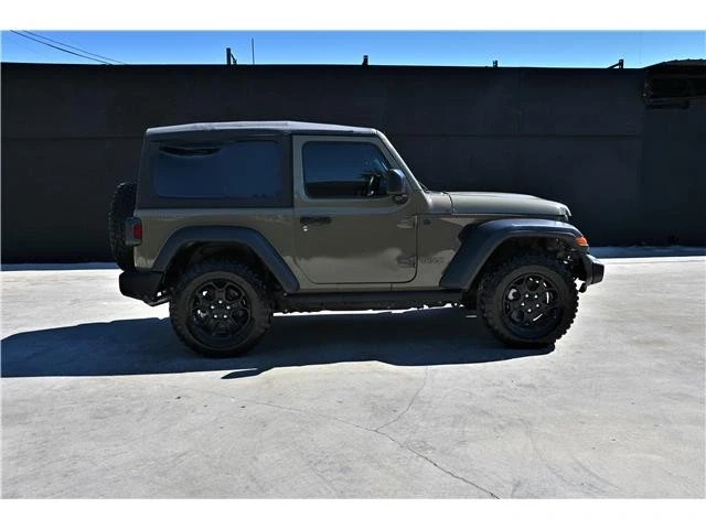 2025 Jeep JL Wrangler - Image 5 of 17