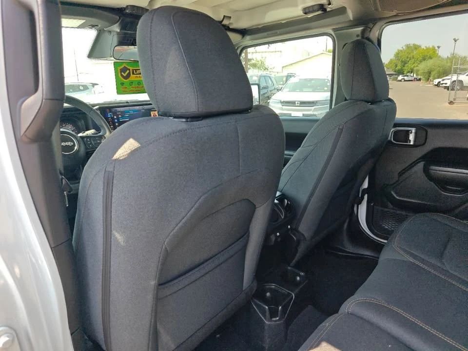 2025 Jeep JL Wrangler - Image 3 of 20