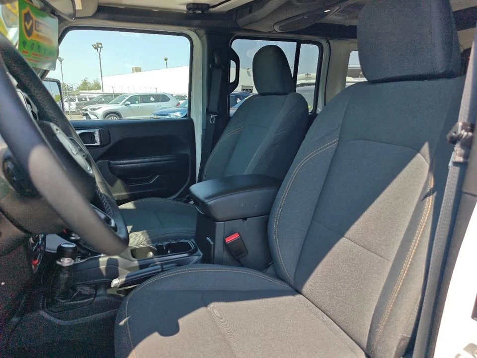 2025 Jeep JL Wrangler - Image 18 of 20