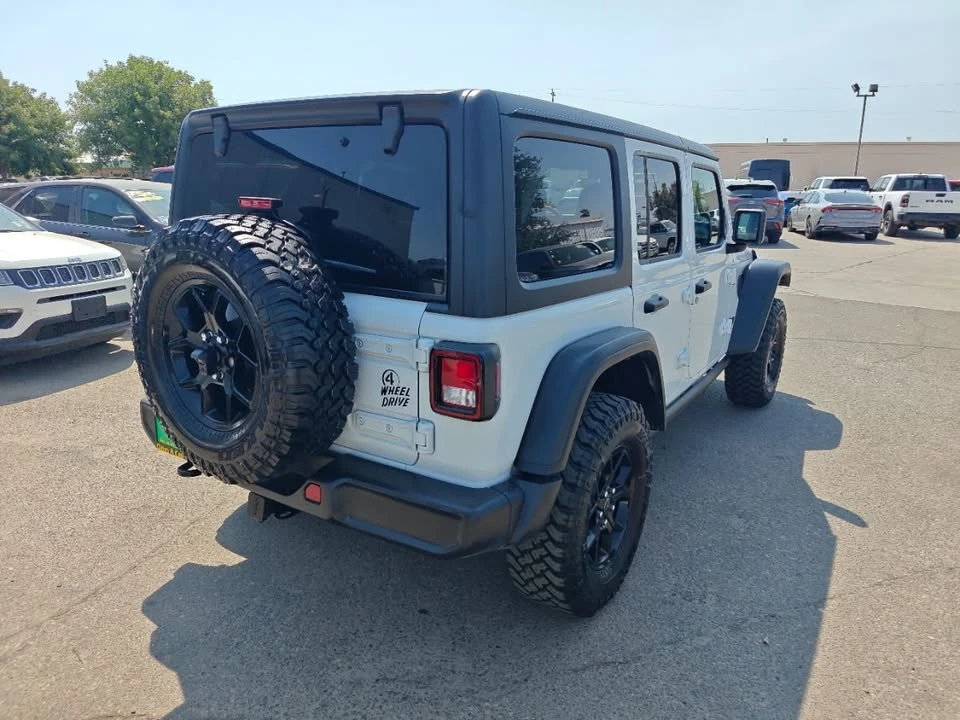 2025 Jeep JL Wrangler - Image 13 of 20