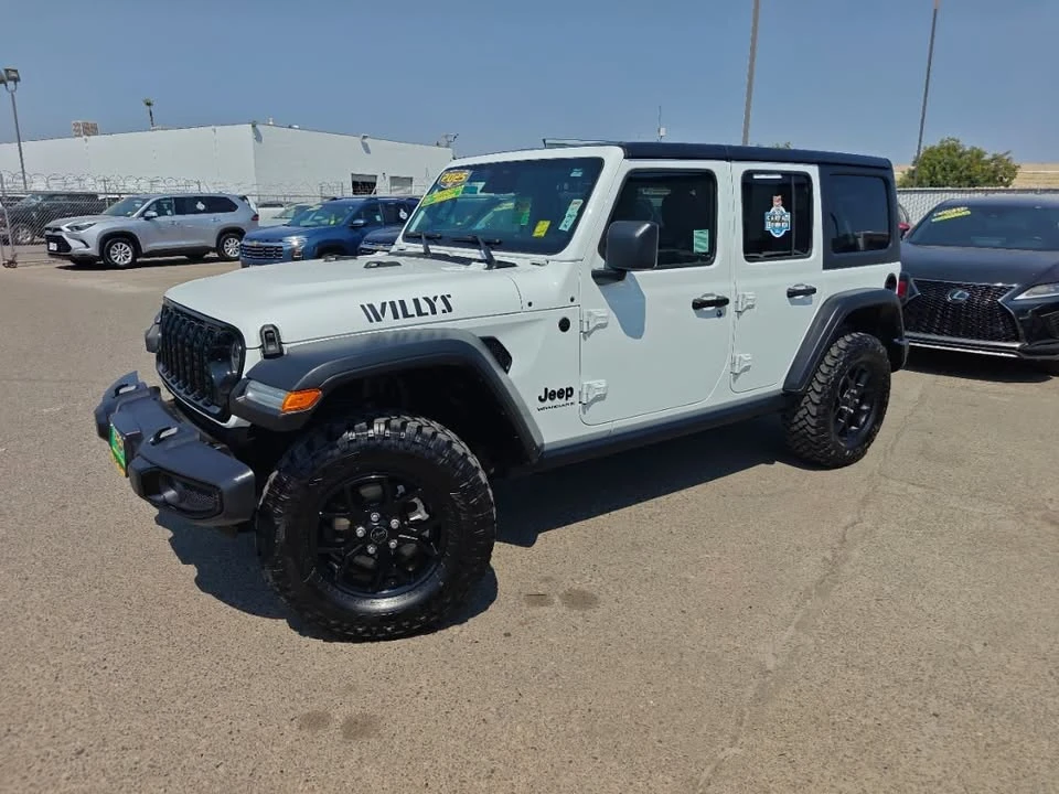 2025 Jeep JL Wrangler - Image 10 of 20