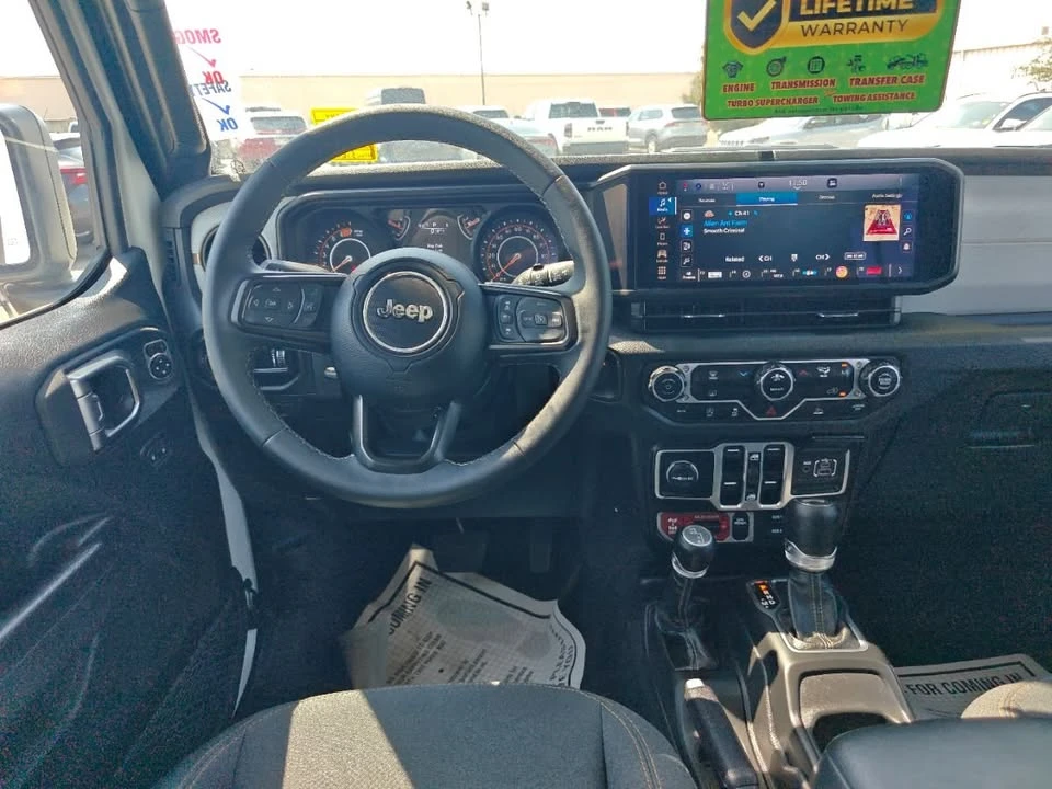 2025 Jeep JL Wrangler - Image 19 of 20