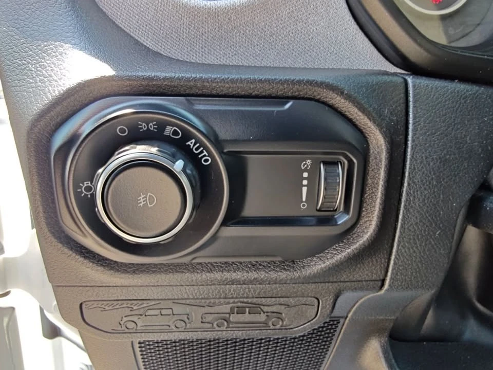 2025 Jeep JL Wrangler - Image 11 of 20