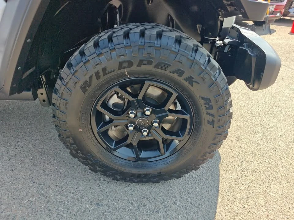 2025 Jeep JL Wrangler - Image 5 of 20