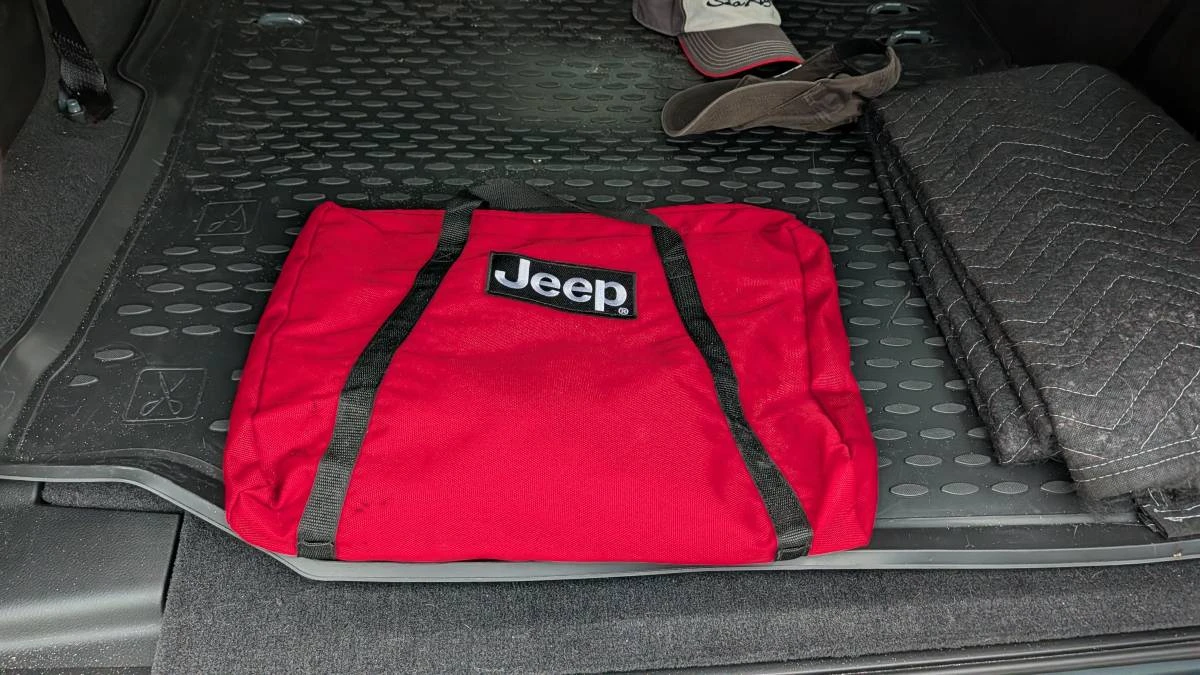 2025 Jeep JL Wrangler - Image 7 of 9
