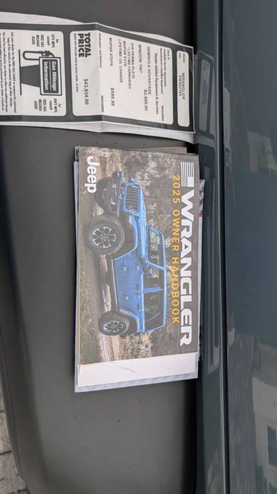 2025 Jeep JL Wrangler - Image 8 of 9