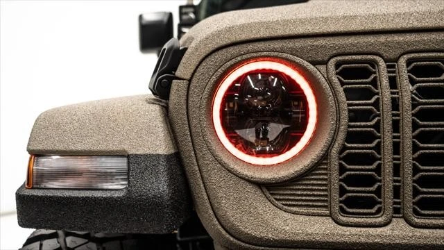 2025 Jeep JL Wrangler - Image 18 of 21