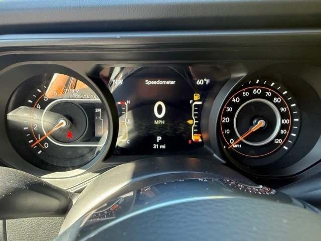 2025 Jeep JL Wrangler - Image 23 of 31