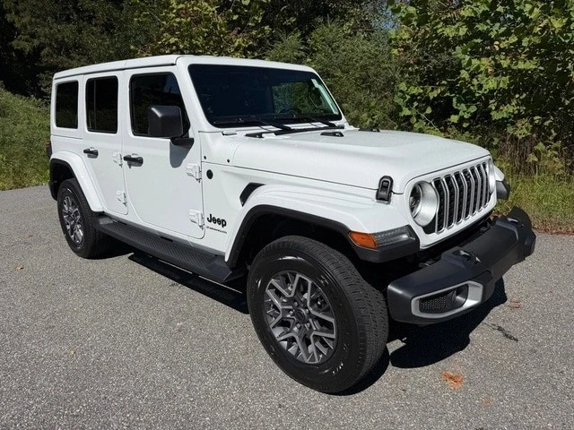 2025 Jeep JL Wrangler - Image 5 of 21