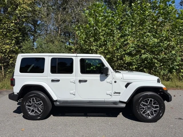 2025 Jeep JL Wrangler - Image 6 of 21