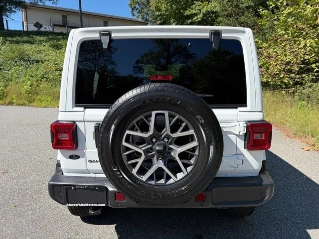 2025 Jeep JL Wrangler - Image 8 of 21