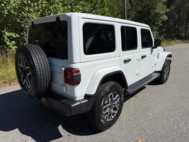 2025 Jeep JL Wrangler - Image 7 of 21
