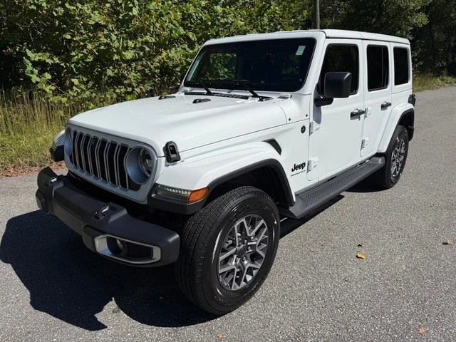 2025 Jeep JL Wrangler - Image 3 of 21