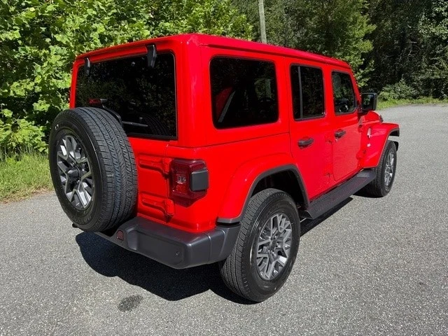 2025 Jeep JL Wrangler - Image 7 of 21