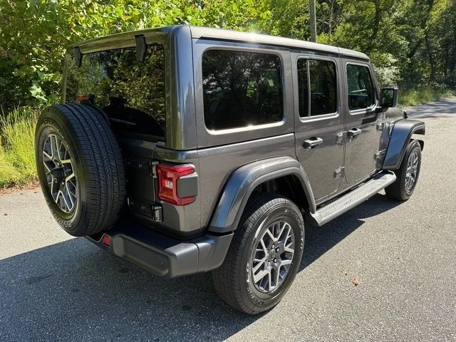 2025 Jeep JL Wrangler - Image 7 of 21