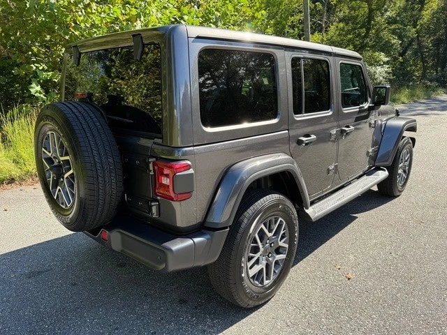 2025 Jeep JL Wrangler - Image 7 of 21