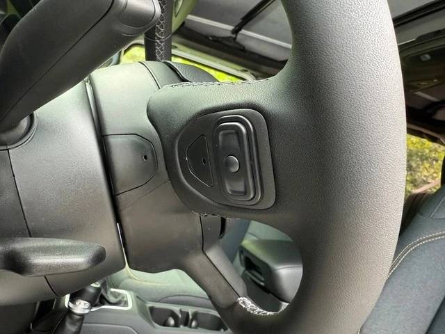 2025 Jeep JL Wrangler - Image 14 of 21