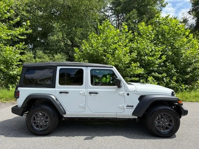 2025 Jeep JL Wrangler - Image 6 of 21