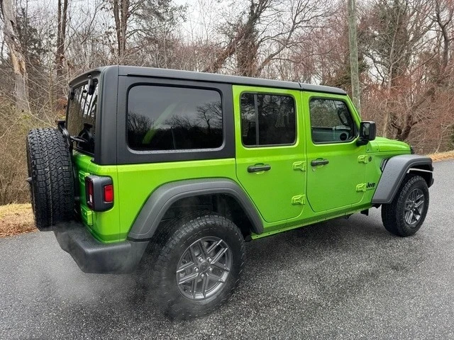 2025 Jeep JL Wrangler - Image 7 of 21