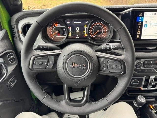 2025 Jeep JL Wrangler - Image 21 of 21