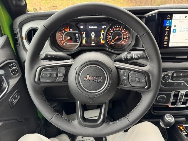 2025 Jeep JL Wrangler - Image 21 of 21
