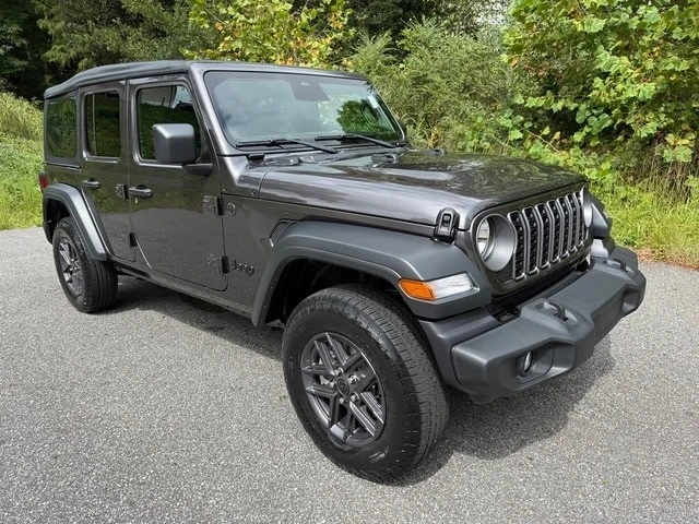 2025 Jeep JL Wrangler - Image 5 of 21