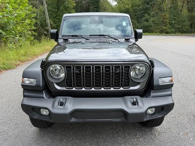 2025 Jeep JL Wrangler - Image 4 of 21