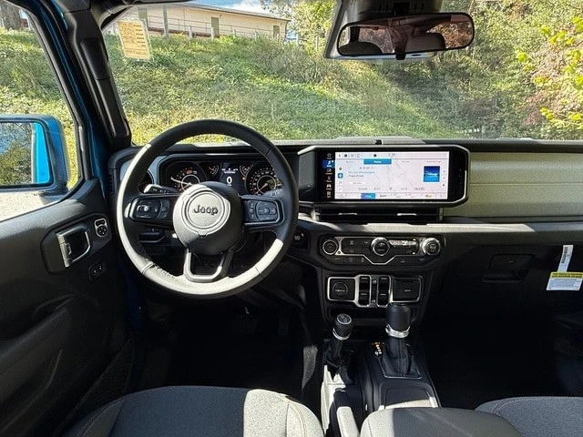 2025 Jeep JL Wrangler - Image 11 of 21