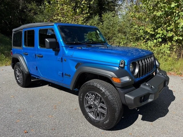 2025 Jeep JL Wrangler - Image 5 of 21