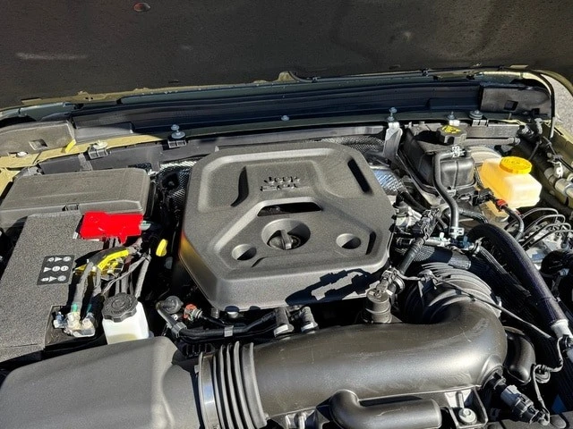 2025 Jeep JL Wrangler - Image 10 of 21