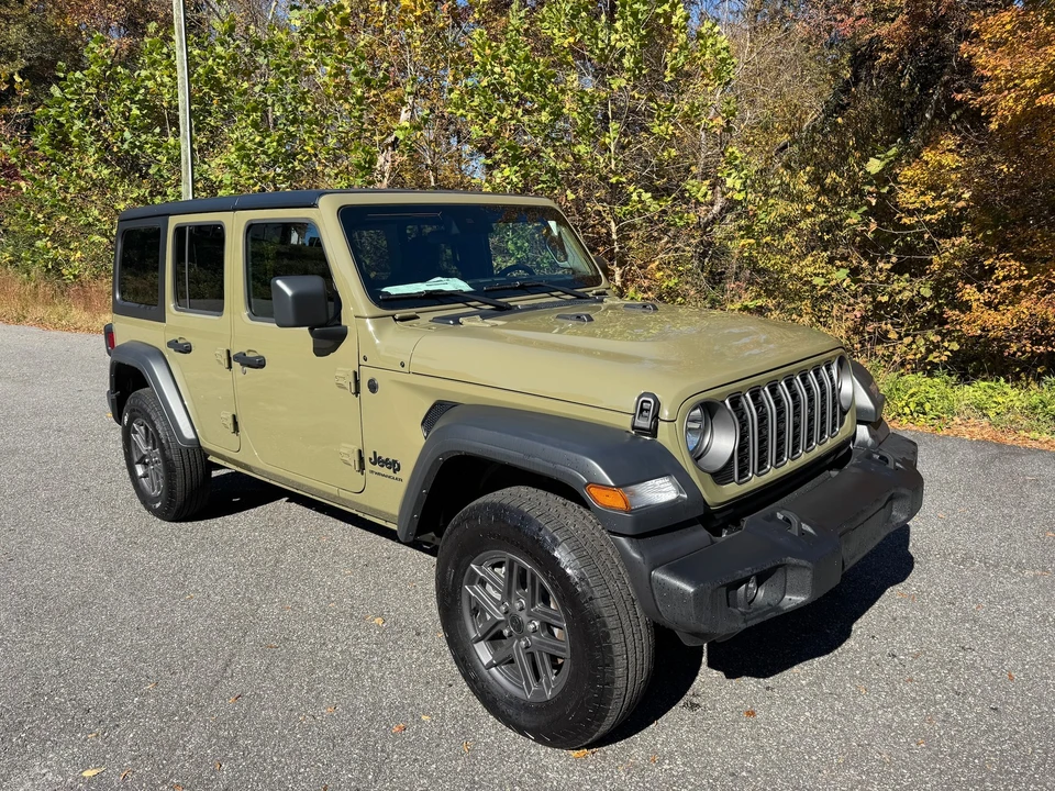 2025 Jeep JL Wrangler - Image 5 of 21