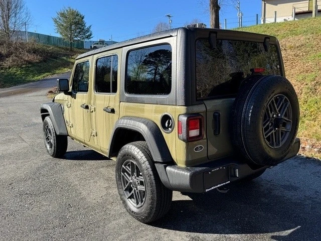 2025 Jeep JL Wrangler - Image 10 of 21