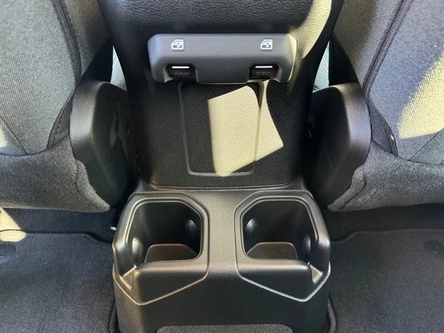 2025 Jeep JL Wrangler - Image 15 of 21