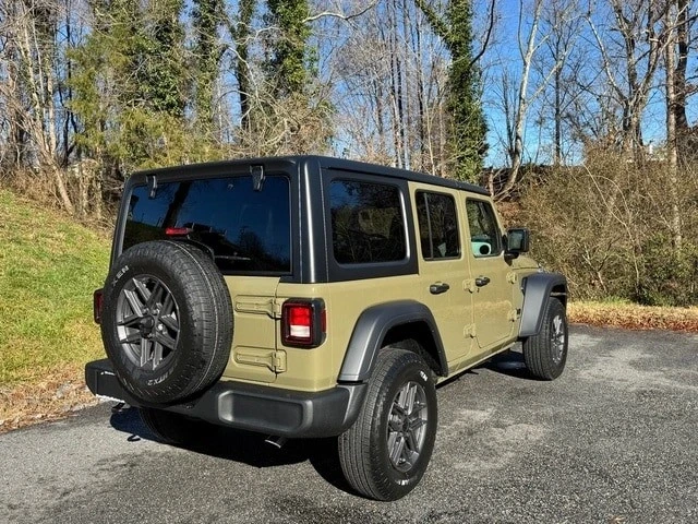 2025 Jeep JL Wrangler - Image 7 of 21