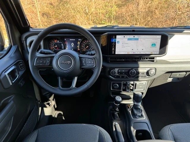 2025 Jeep JL Wrangler - Image 12 of 21
