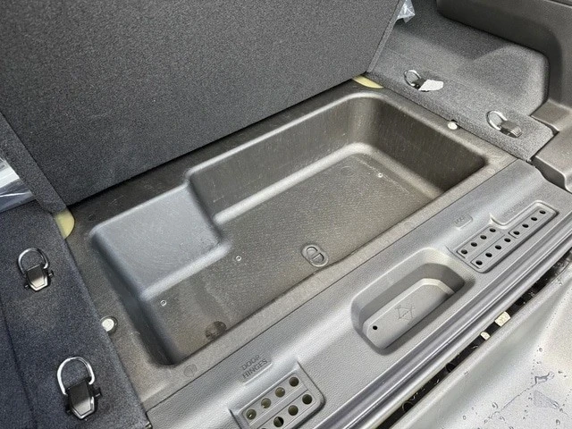 2025 Jeep JL Wrangler - Image 18 of 21
